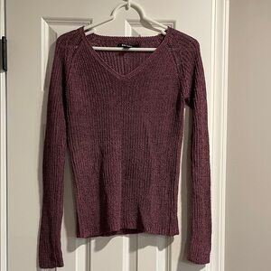 DKNY Women's V-Neck Sweater in Burgundy